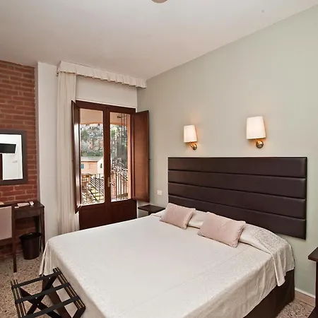 Alma Domus Hotel *