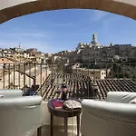 فندق Alma Domus